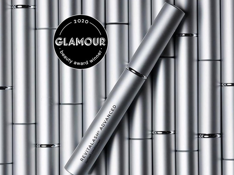 RevitaLash Advanced gewinnt den Glamour Award für das beste Wimpernserum des Jahres 2020!