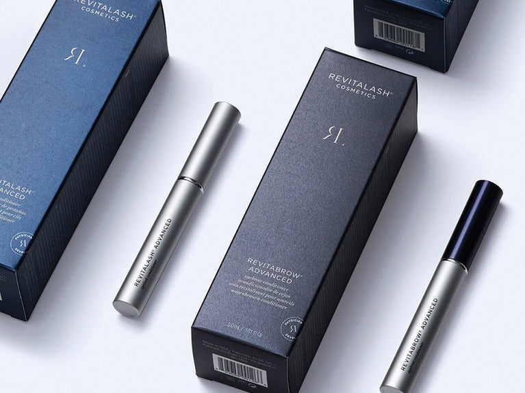 Worauf Sie bei einem Wimpern- oder Brauenserum achten sollten