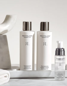 Volumenspendende Haarkollektion TRIO